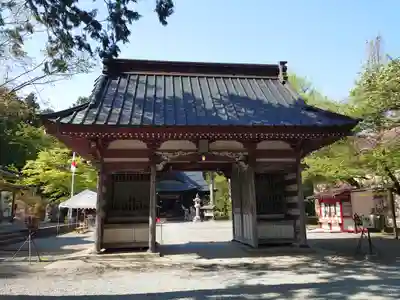 冨士御室浅間神社の山門・神門