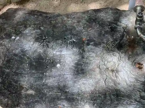 西八龍社の手水舎