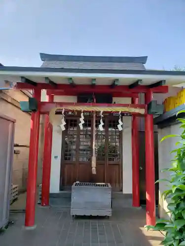 白玉稲荷神社の本殿・本堂