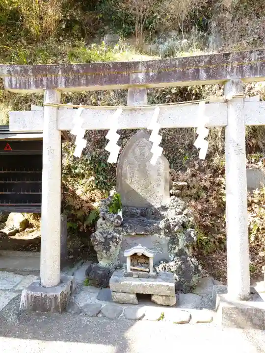 銭洗弁財天宇賀福神社の{uncategorized: "未分類", other: "その他", undefined: "問題あり", building: "その他建物", grave: "お墓", sacred_gate: "鳥居", guardian: "狛犬", statue: "像", buddha: "仏像", history: "歴史", nature: "自然", garden: "庭園", animal: "動物", pagoda: "塔", temizu: "手水舎", mountain_gate: "山門・神門", sanctuary: "本殿・本堂", subordinate: "末社・摂社", art: "芸術", scenery: "景色", jizo: "地蔵", ema: "絵馬", goshuin: "御朱印", omikuji: "おみくじ", items: "授与品その他", amulet: "お守り", goshuincho: "御朱印帳", eats: "食事", festival: "お祭り", votive_dance: "神楽", shichigosan: "七五三参", wedding: "結婚式", experience: "体験その他", initially: "初詣", around: "周辺", anti_infection: "感染症対策"}