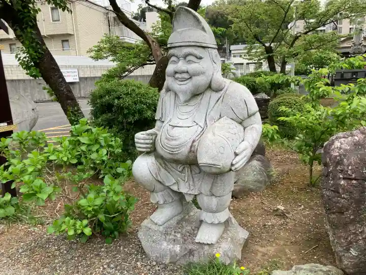 観蔵院の{uncategorized: "未分類", other: "その他", undefined: "問題あり", building: "その他建物", grave: "お墓", sacred_gate: "鳥居", guardian: "狛犬", statue: "像", buddha: "仏像", history: "歴史", nature: "自然", garden: "庭園", animal: "動物", pagoda: "塔", temizu: "手水舎", mountain_gate: "山門・神門", sanctuary: "本殿・本堂", subordinate: "末社・摂社", art: "芸術", scenery: "景色", jizo: "地蔵", ema: "絵馬", goshuin: "御朱印", omikuji: "おみくじ", items: "授与品その他", amulet: "お守り", goshuincho: "御朱印帳", eats: "食事", festival: "お祭り", votive_dance: "神楽", shichigosan: "七五三参", wedding: "結婚式", experience: "体験その他", initially: "初詣", around: "周辺", anti_infection: "感染症対策"}
