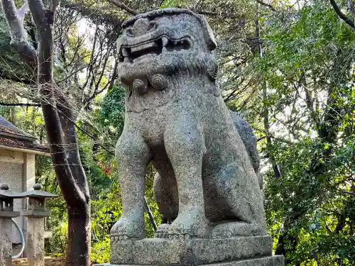 琴崎八幡宮の狛犬