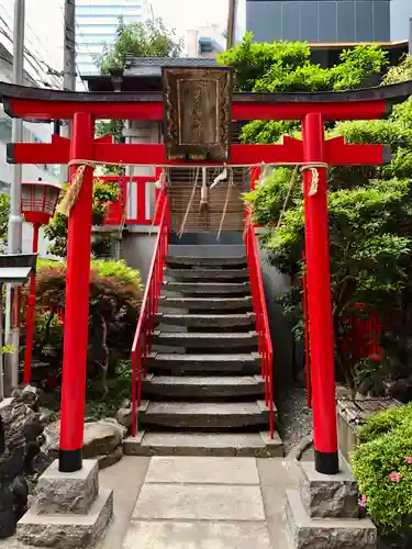 講武稲荷神社の鳥居