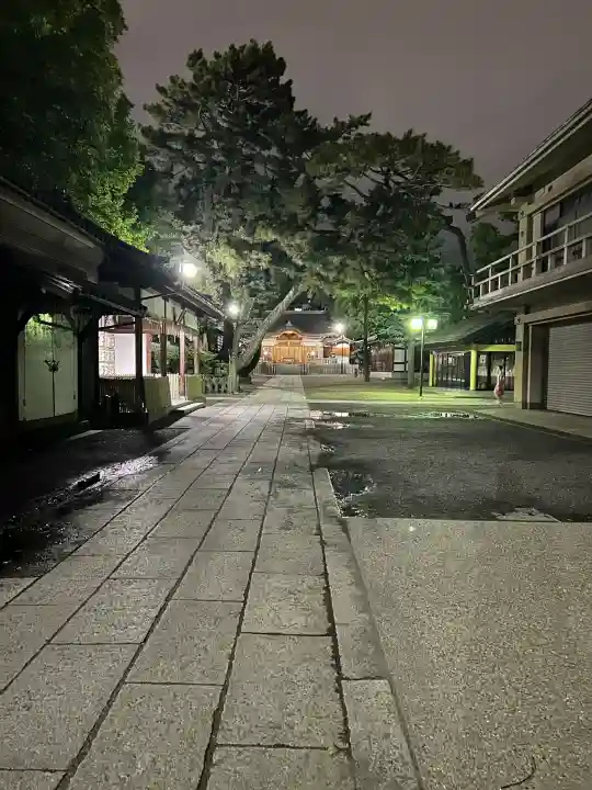 茨木神社の{uncategorized: "未分類", other: "その他", undefined: "問題あり", building: "その他建物", grave: "お墓", sacred_gate: "鳥居", guardian: "狛犬", statue: "像", buddha: "仏像", history: "歴史", nature: "自然", garden: "庭園", animal: "動物", pagoda: "塔", temizu: "手水舎", mountain_gate: "山門・神門", sanctuary: "本殿・本堂", subordinate: "末社・摂社", art: "芸術", scenery: "景色", jizo: "地蔵", ema: "絵馬", goshuin: "御朱印", omikuji: "おみくじ", items: "授与品その他", amulet: "お守り", goshuincho: "御朱印帳", eats: "食事", festival: "お祭り", votive_dance: "神楽", shichigosan: "七五三参", wedding: "結婚式", experience: "体験その他", initially: "初詣", around: "周辺", anti_infection: "感染症対策"}