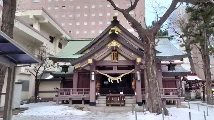 三吉神社の本殿・本堂
