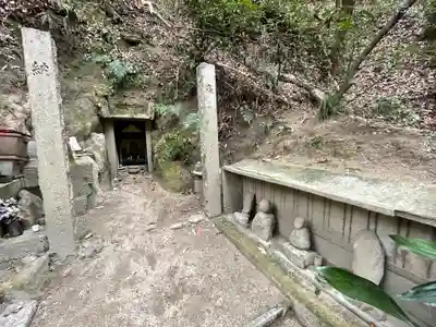 祠（兵庫区鵯越筋）のその他建物