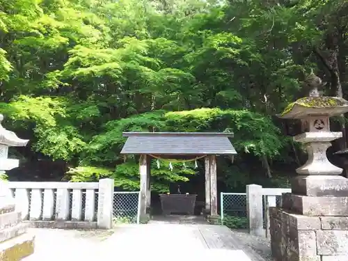 赤城神社(三夜沢町)の手水