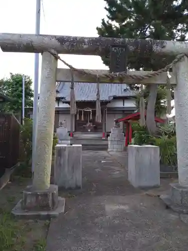 米倉稲荷神社の鳥居