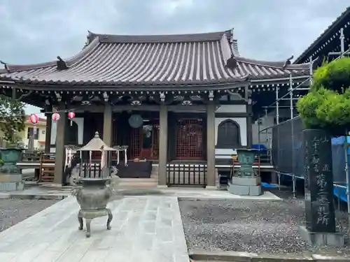 如宝寺の本殿・本堂