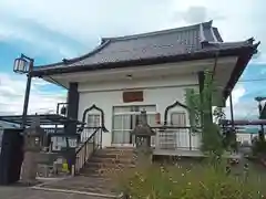 瀧泉寺の本殿