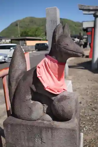 普賢願生稲荷神社の狛犬