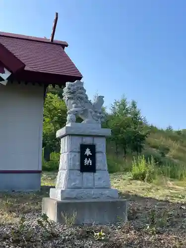 西芭露神社の狛犬