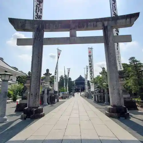 豊川閣　妙厳寺の鳥居