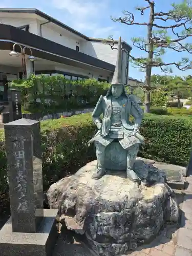 瑞龍寺の{uncategorized: "未分類", other: "その他", undefined: "問題あり", building: "その他建物", grave: "お墓", sacred_gate: "鳥居", guardian: "狛犬", statue: "像", buddha: "仏像", history: "歴史", nature: "自然", garden: "庭園", animal: "動物", pagoda: "塔", temizu: "手水舎", mountain_gate: "山門・神門", sanctuary: "本殿・本堂", subordinate: "末社・摂社", art: "芸術", scenery: "景色", jizo: "地蔵", ema: "絵馬", goshuin: "御朱印", omikuji: "おみくじ", items: "授与品その他", amulet: "お守り", goshuincho: "御朱印帳", eats: "食事", festival: "お祭り", votive_dance: "神楽", shichigosan: "七五三参", wedding: "結婚式", experience: "体験その他", initially: "初詣", around: "周辺", anti_infection: "感染症対策"}