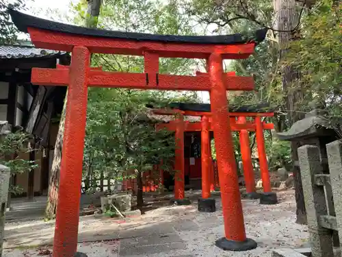 岡崎神社の末社