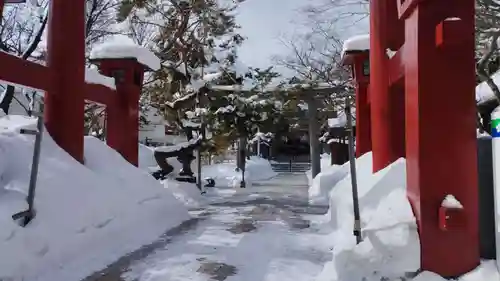 彌彦神社　(伊夜日子神社)の鳥居
