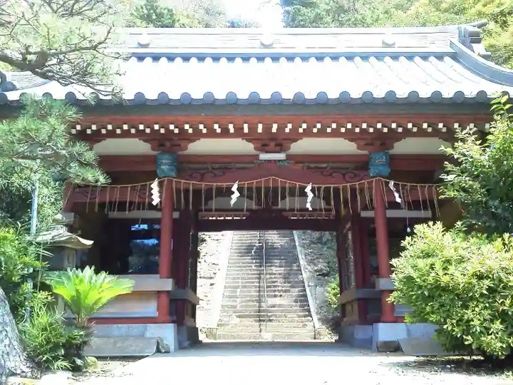 洲崎神社の山門・神門