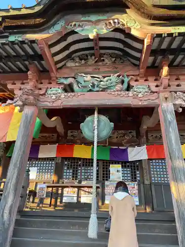 埼玉厄除け開運大師・龍泉寺（切り絵御朱印発祥の寺）の本殿・本堂