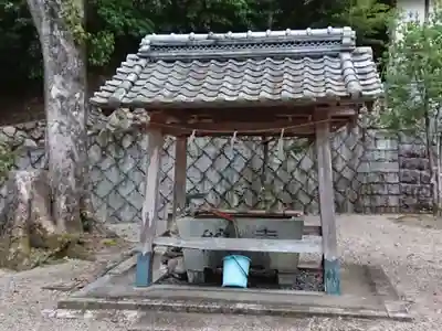 神明神社の手水舎