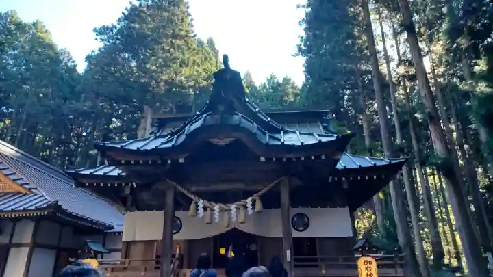 御岩神社の{uncategorized: "未分類", other: "その他", undefined: "問題あり", building: "その他建物", grave: "お墓", sacred_gate: "鳥居", guardian: "狛犬", statue: "像", buddha: "仏像", history: "歴史", nature: "自然", garden: "庭園", animal: "動物", pagoda: "塔", temizu: "手水舎", mountain_gate: "山門・神門", sanctuary: "本殿・本堂", subordinate: "末社・摂社", art: "芸術", scenery: "景色", jizo: "地蔵", ema: "絵馬", goshuin: "御朱印", omikuji: "おみくじ", items: "授与品その他", amulet: "お守り", goshuincho: "御朱印帳", eats: "食事", festival: "お祭り", votive_dance: "神楽", shichigosan: "七五三参", wedding: "結婚式", experience: "体験その他", initially: "初詣", around: "周辺", anti_infection: "感染症対策"}