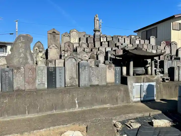 天王院の{uncategorized: "未分類", other: "その他", undefined: "問題あり", building: "その他建物", grave: "お墓", sacred_gate: "鳥居", guardian: "狛犬", statue: "像", buddha: "仏像", history: "歴史", nature: "自然", garden: "庭園", animal: "動物", pagoda: "塔", temizu: "手水舎", mountain_gate: "山門・神門", sanctuary: "本殿・本堂", subordinate: "末社・摂社", art: "芸術", scenery: "景色", jizo: "地蔵", ema: "絵馬", goshuin: "御朱印", omikuji: "おみくじ", items: "授与品その他", amulet: "お守り", goshuincho: "御朱印帳", eats: "食事", festival: "お祭り", votive_dance: "神楽", shichigosan: "七五三参", wedding: "結婚式", experience: "体験その他", initially: "初詣", around: "周辺", anti_infection: "感染症対策"}