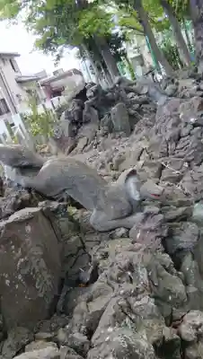 半田稲荷神社の狛犬