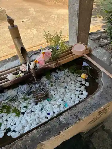 平出雷電神社の手水舎