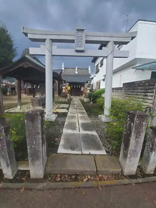 御嶽神社(小児玉稲荷社)の鳥居