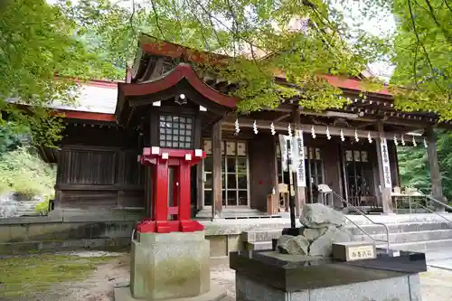 霊山神社の本殿・本堂