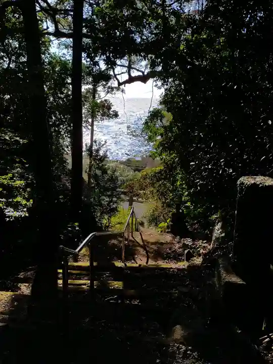 立神神社の{uncategorized: "未分類", other: "その他", undefined: "問題あり", building: "その他建物", grave: "お墓", sacred_gate: "鳥居", guardian: "狛犬", statue: "像", buddha: "仏像", history: "歴史", nature: "自然", garden: "庭園", animal: "動物", pagoda: "塔", temizu: "手水舎", mountain_gate: "山門・神門", sanctuary: "本殿・本堂", subordinate: "末社・摂社", art: "芸術", scenery: "景色", jizo: "地蔵", ema: "絵馬", goshuin: "御朱印", omikuji: "おみくじ", items: "授与品その他", amulet: "お守り", goshuincho: "御朱印帳", eats: "食事", festival: "お祭り", votive_dance: "神楽", shichigosan: "七五三参", wedding: "結婚式", experience: "体験その他", initially: "初詣", around: "周辺", anti_infection: "感染症対策"}