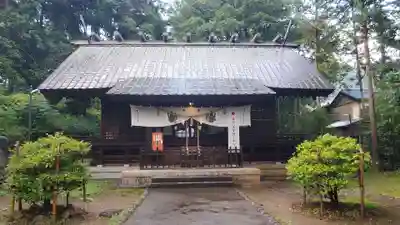 酒折宮の本殿・本堂