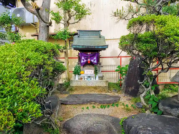 青雲稲荷大社の本殿・本堂