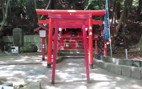 宮地嶽神社の末社