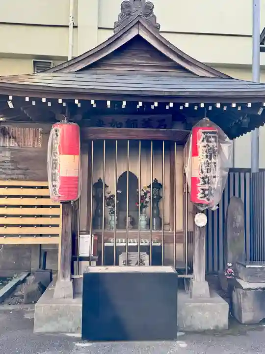 練馬大鳥神社の{uncategorized: "未分類", other: "その他", undefined: "問題あり", building: "その他建物", grave: "お墓", sacred_gate: "鳥居", guardian: "狛犬", statue: "像", buddha: "仏像", history: "歴史", nature: "自然", garden: "庭園", animal: "動物", pagoda: "塔", temizu: "手水舎", mountain_gate: "山門・神門", sanctuary: "本殿・本堂", subordinate: "末社・摂社", art: "芸術", scenery: "景色", jizo: "地蔵", ema: "絵馬", goshuin: "御朱印", omikuji: "おみくじ", items: "授与品その他", amulet: "お守り", goshuincho: "御朱印帳", eats: "食事", festival: "お祭り", votive_dance: "神楽", shichigosan: "七五三参", wedding: "結婚式", experience: "体験その他", initially: "初詣", around: "周辺", anti_infection: "感染症対策"}
