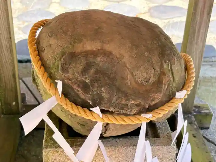 大頭龍神社の{uncategorized: "未分類", other: "その他", undefined: "問題あり", building: "その他建物", grave: "お墓", sacred_gate: "鳥居", guardian: "狛犬", statue: "像", buddha: "仏像", history: "歴史", nature: "自然", garden: "庭園", animal: "動物", pagoda: "塔", temizu: "手水舎", mountain_gate: "山門・神門", sanctuary: "本殿・本堂", subordinate: "末社・摂社", art: "芸術", scenery: "景色", jizo: "地蔵", ema: "絵馬", goshuin: "御朱印", omikuji: "おみくじ", items: "授与品その他", amulet: "お守り", goshuincho: "御朱印帳", eats: "食事", festival: "お祭り", votive_dance: "神楽", shichigosan: "七五三参", wedding: "結婚式", experience: "体験その他", initially: "初詣", around: "周辺", anti_infection: "感染症対策"}