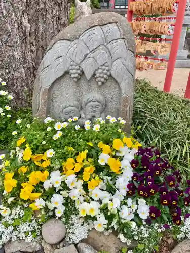 川越八幡宮の{uncategorized: "未分類", other: "その他", undefined: "問題あり", building: "その他建物", grave: "お墓", sacred_gate: "鳥居", guardian: "狛犬", statue: "像", buddha: "仏像", history: "歴史", nature: "自然", garden: "庭園", animal: "動物", pagoda: "塔", temizu: "手水舎", mountain_gate: "山門・神門", sanctuary: "本殿・本堂", subordinate: "末社・摂社", art: "芸術", scenery: "景色", jizo: "地蔵", ema: "絵馬", goshuin: "御朱印", omikuji: "おみくじ", items: "授与品その他", amulet: "お守り", goshuincho: "御朱印帳", eats: "食事", festival: "お祭り", votive_dance: "神楽", shichigosan: "七五三参", wedding: "結婚式", experience: "体験その他", initially: "初詣", around: "周辺", anti_infection: "感染症対策"}