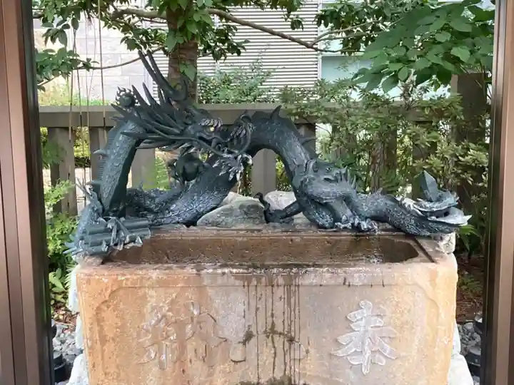 六本木天祖神社の手水舎