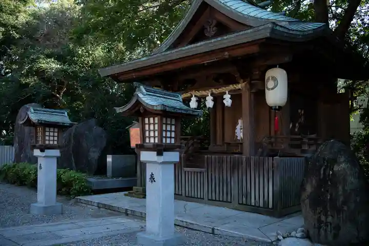 伊豫豆比古命神社の末社・摂社