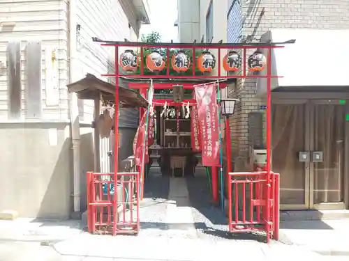 純子稲荷神社の鳥居
