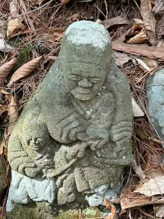 修那羅山安宮神社の{uncategorized: "未分類", other: "その他", undefined: "問題あり", building: "その他建物", grave: "お墓", sacred_gate: "鳥居", guardian: "狛犬", statue: "像", buddha: "仏像", history: "歴史", nature: "自然", garden: "庭園", animal: "動物", pagoda: "塔", temizu: "手水舎", mountain_gate: "山門・神門", sanctuary: "本殿・本堂", subordinate: "末社・摂社", art: "芸術", scenery: "景色", jizo: "地蔵", ema: "絵馬", goshuin: "御朱印", omikuji: "おみくじ", items: "授与品その他", amulet: "お守り", goshuincho: "御朱印帳", eats: "食事", festival: "お祭り", votive_dance: "神楽", shichigosan: "七五三参", wedding: "結婚式", experience: "体験その他", initially: "初詣", around: "周辺", anti_infection: "感染症対策"}