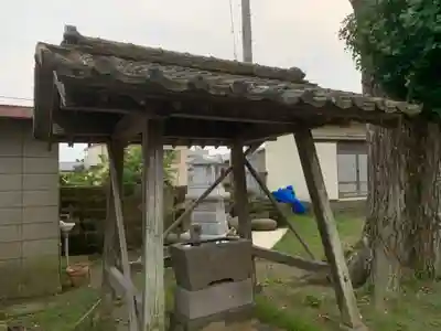 稲荷神社の手水舎