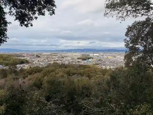 星田妙見宮の{uncategorized: "未分類", other: "その他", undefined: "問題あり", building: "その他建物", grave: "お墓", sacred_gate: "鳥居", guardian: "狛犬", statue: "像", buddha: "仏像", history: "歴史", nature: "自然", garden: "庭園", animal: "動物", pagoda: "塔", temizu: "手水舎", mountain_gate: "山門・神門", sanctuary: "本殿・本堂", subordinate: "末社・摂社", art: "芸術", scenery: "景色", jizo: "地蔵", ema: "絵馬", goshuin: "御朱印", omikuji: "おみくじ", items: "授与品その他", amulet: "お守り", goshuincho: "御朱印帳", eats: "食事", festival: "お祭り", votive_dance: "神楽", shichigosan: "七五三参", wedding: "結婚式", experience: "体験その他", initially: "初詣", around: "周辺", anti_infection: "感染症対策"}