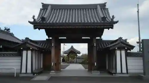 甲山寺の山門