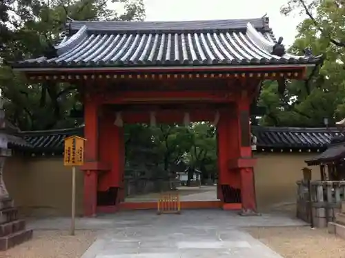 西宮神社の山門