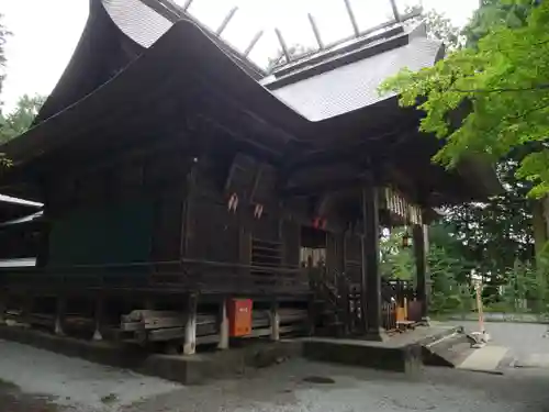 冨士御室浅間神社の本殿