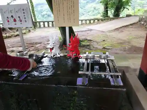 伊豆山神社の手水