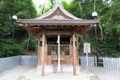 枚岡神社の末社・摂社