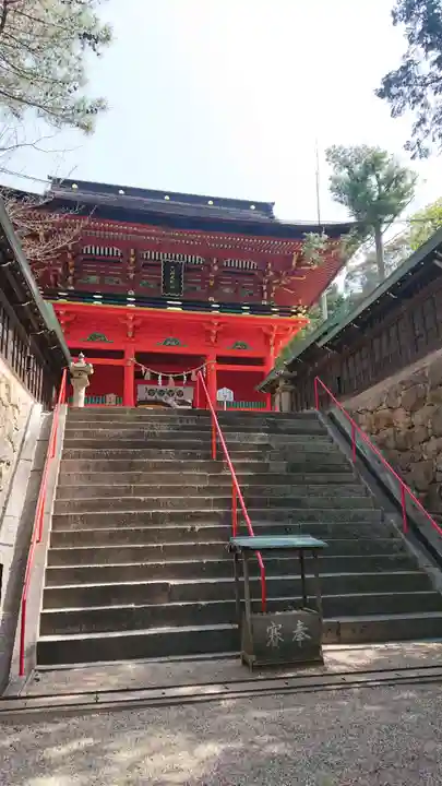 六所神社の山門・神門