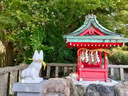 堤治神社の末社