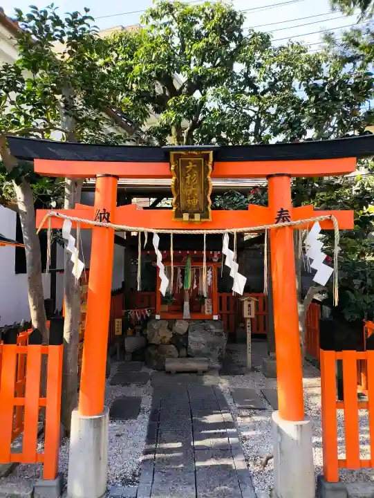 大将軍八神社の{uncategorized: "未分類", other: "その他", undefined: "問題あり", building: "その他建物", grave: "お墓", sacred_gate: "鳥居", guardian: "狛犬", statue: "像", buddha: "仏像", history: "歴史", nature: "自然", garden: "庭園", animal: "動物", pagoda: "塔", temizu: "手水舎", mountain_gate: "山門・神門", sanctuary: "本殿・本堂", subordinate: "末社・摂社", art: "芸術", scenery: "景色", jizo: "地蔵", ema: "絵馬", goshuin: "御朱印", omikuji: "おみくじ", items: "授与品その他", amulet: "お守り", goshuincho: "御朱印帳", eats: "食事", festival: "お祭り", votive_dance: "神楽", shichigosan: "七五三参", wedding: "結婚式", experience: "体験その他", initially: "初詣", around: "周辺", anti_infection: "感染症対策"}